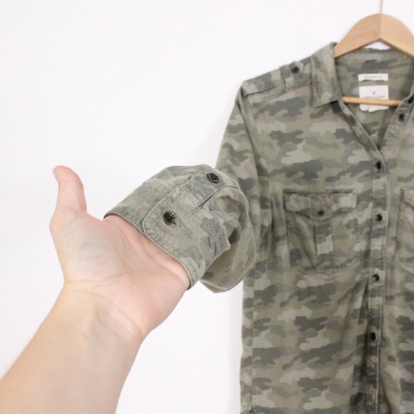 *American Eagle Green Camo Boyfriend Long Sleeve - Picture 5 of 8